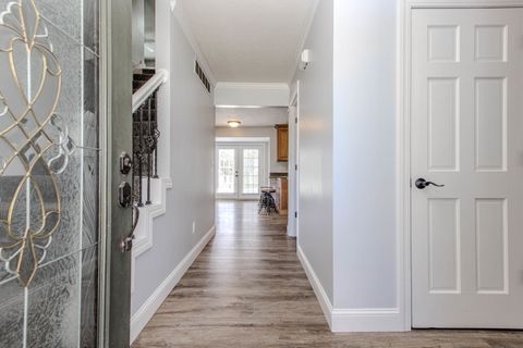 Tiny photo for 301 Lake Shore Circle, Bloomington, IL 61704 (MLS # 12596310)