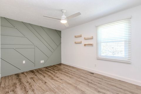 Tiny photo for 301 Lake Shore Circle, Bloomington, IL 61704 (MLS # 12596310)