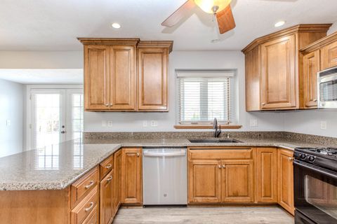 Tiny photo for 301 Lake Shore Circle, Bloomington, IL 61704 (MLS # 12596310)