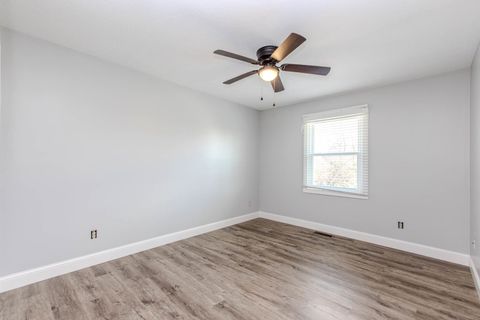 Tiny photo for 301 Lake Shore Circle, Bloomington, IL 61704 (MLS # 12596310)