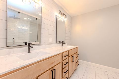 Tiny photo for 301 Lake Shore Circle, Bloomington, IL 61704 (MLS # 12596310)