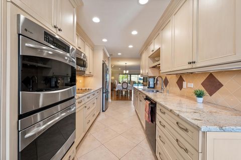 Tiny photo for 1 N Dee Road #1C, Park Ridge, IL 60068 (MLS # 12606878)