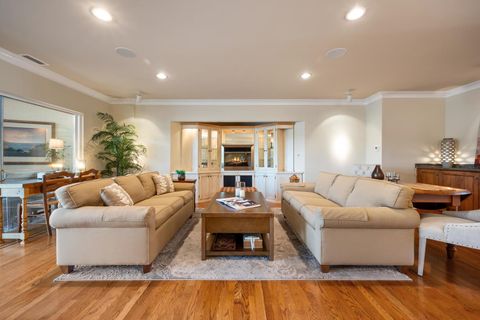 Tiny photo for 1 N Dee Road #1C, Park Ridge, IL 60068 (MLS # 12606878)