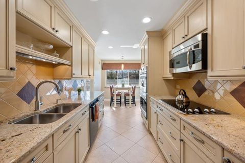 Tiny photo for 1 N Dee Road #1C, Park Ridge, IL 60068 (MLS # 12606878)