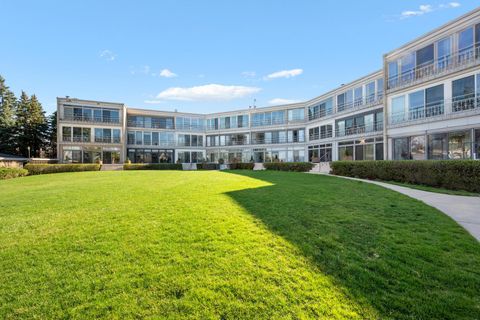 Tiny photo for 1 N Dee Road #1C, Park Ridge, IL 60068 (MLS # 12606878)