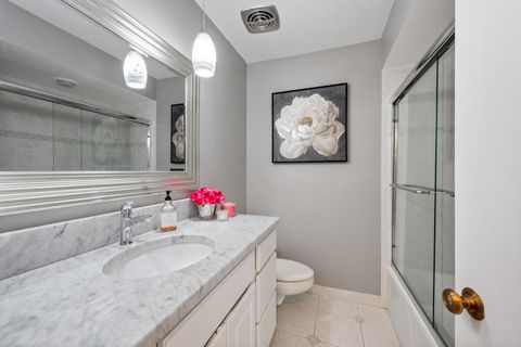 Tiny photo for 1 N Dee Road #1C, Park Ridge, IL 60068 (MLS # 12606878)