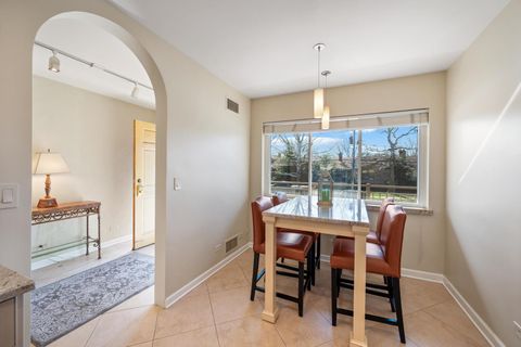 Tiny photo for 1 N Dee Road #1C, Park Ridge, IL 60068 (MLS # 12606878)