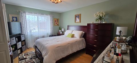 Tiny photo for 10467 DEARLOVE Road #6, Glenview, IL 60025 (MLS # 12567065)