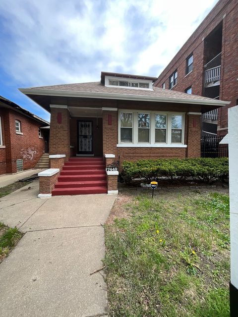 7449 S Bennett Avenue Chicago IL 60649