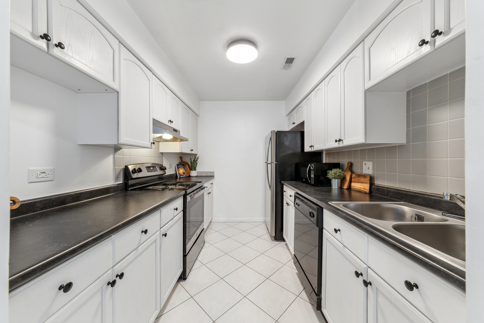 1424 Stonebridge Circle L9