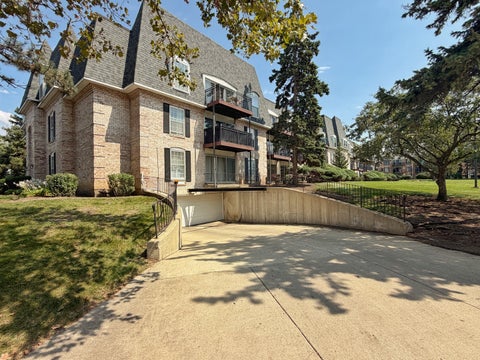 Tiny photo for 5000 Carriageway Drive #205, Rolling Meadows, IL 60008 (MLS # 12752227)