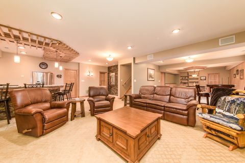 Tiny photo for 7245 W Lee Street, Niles, IL 60714 (MLS # 12579865)