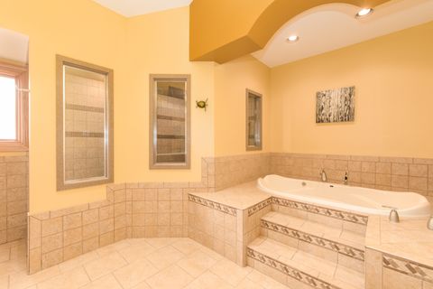 Tiny photo for 7245 W Lee Street, Niles, IL 60714 (MLS # 12579865)