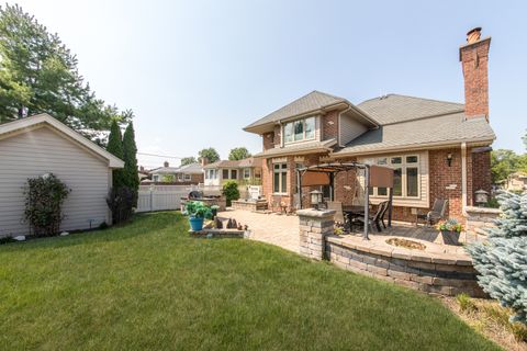 Tiny photo for 7245 W Lee Street, Niles, IL 60714 (MLS # 12579865)