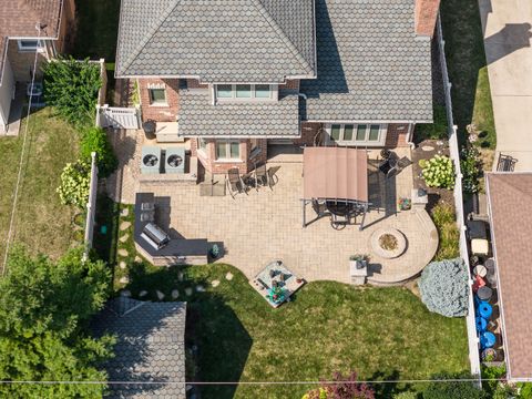 Tiny photo for 7245 W Lee Street, Niles, IL 60714 (MLS # 12579865)