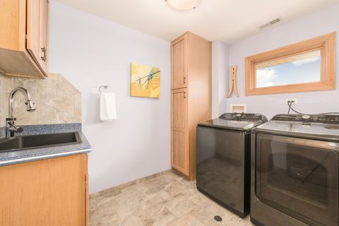 Tiny photo for 7245 W Lee Street, Niles, IL 60714 (MLS # 12579865)