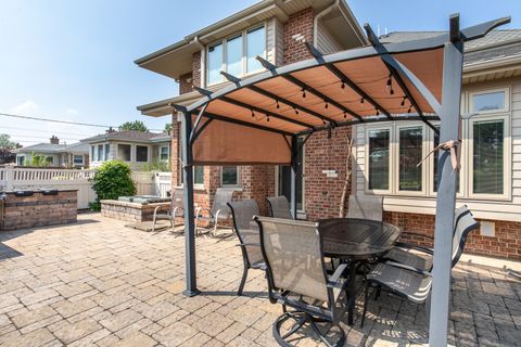 Tiny photo for 7245 W Lee Street, Niles, IL 60714 (MLS # 12579865)