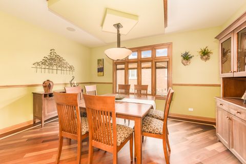 Tiny photo for 7245 W Lee Street, Niles, IL 60714 (MLS # 12579865)