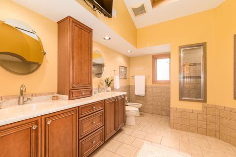 Tiny photo for 7245 W Lee Street, Niles, IL 60714 (MLS # 12579865)