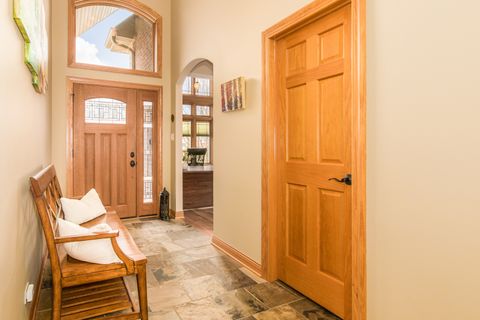 Tiny photo for 7245 W Lee Street, Niles, IL 60714 (MLS # 12579865)