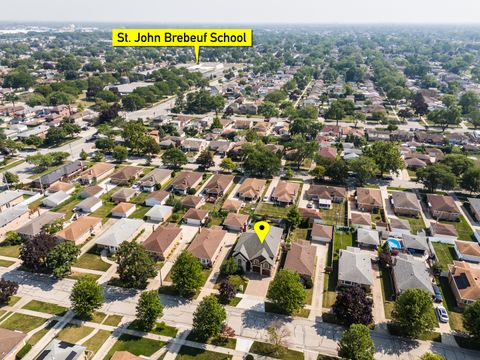 Tiny photo for 7245 W Lee Street, Niles, IL 60714 (MLS # 12579865)