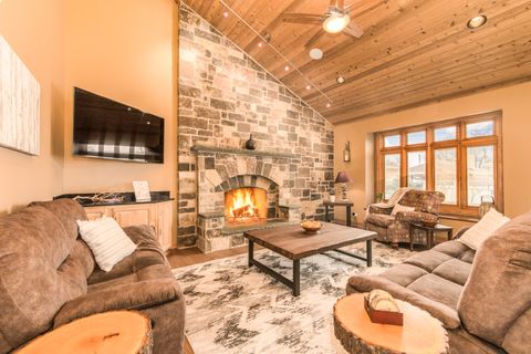 Tiny photo for 7245 W Lee Street, Niles, IL 60714 (MLS # 12579865)