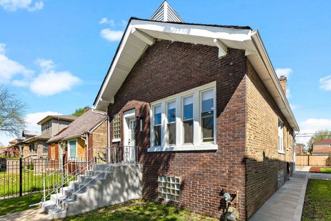 Tiny photo for 5068 W Congress Parkway, Chicago, IL 60644 (MLS # 12351596)