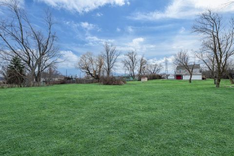 Tiny photo for 12707 W Warner Street, Beach Park, IL 60087 (MLS # 12573857)