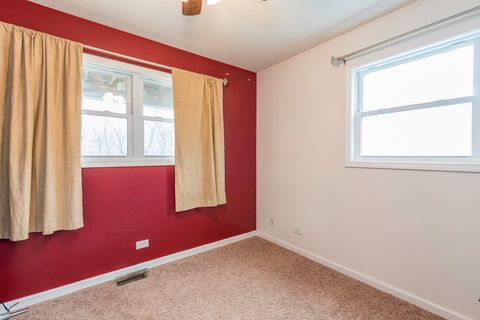 Tiny photo for 12707 W Warner Street, Beach Park, IL 60087 (MLS # 12573857)