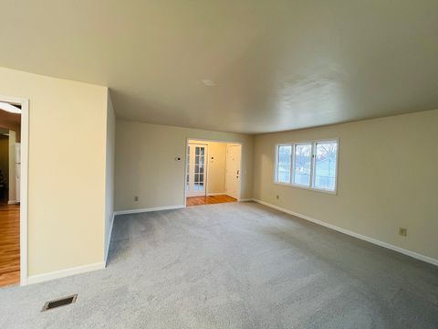 Tiny photo for 1007 Murphy Street, Eldorado, IL 62930 (MLS # 12550335)