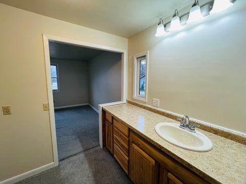 Tiny photo for 1007 Murphy Street, Eldorado, IL 62930 (MLS # 12550335)