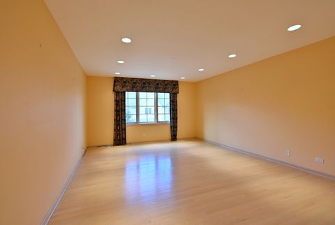 Tiny photo for 1735 Park Ridge Point, Park Ridge, IL 60068 (MLS # 12506056)