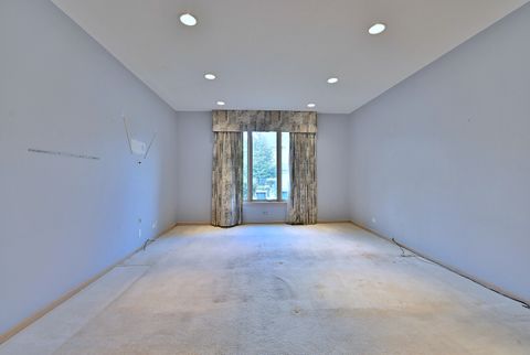 Tiny photo for 1735 Park Ridge Point, Park Ridge, IL 60068 (MLS # 12506056)