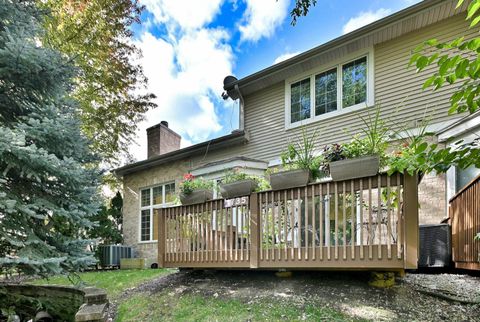 Tiny photo for 1735 Park Ridge Point, Park Ridge, IL 60068 (MLS # 12506056)