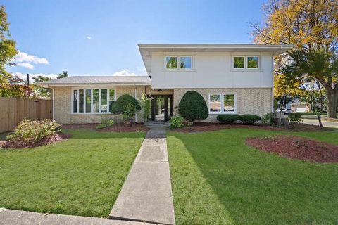 Photo of 143 Bassford Avenue, La Grange, IL 60525 (MLS # 12501632) Photo of 143 Bassford Avenue, La Grange, IL 60525 (MLS # 12501632)