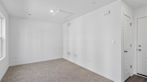 Tiny photo for 2225 Waters Edge Drive, Schaumburg, IL 60173 (MLS # 12691410)