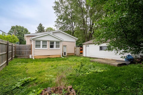 Tiny photo for 1210 N Madison Street, Bloomington, IL 61701 (MLS # 12652104)