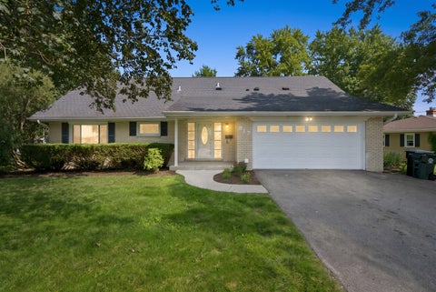 Tiny photo for 817 Illinois Avenue, Batavia, IL 60510 (MLS # 12690609)