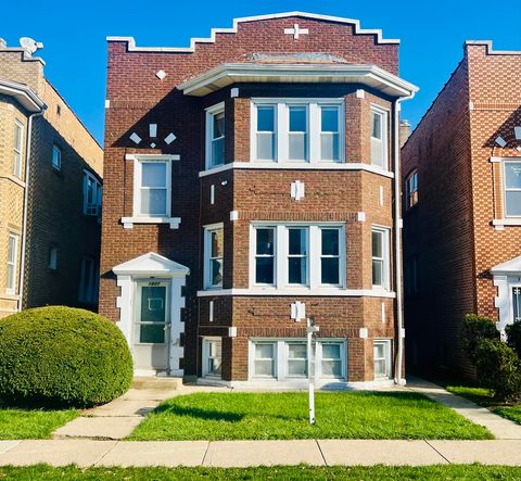 Photo of 1827 Gunderson Avenue #TWO, Berwyn, IL 60402 (MLS # 12517386)