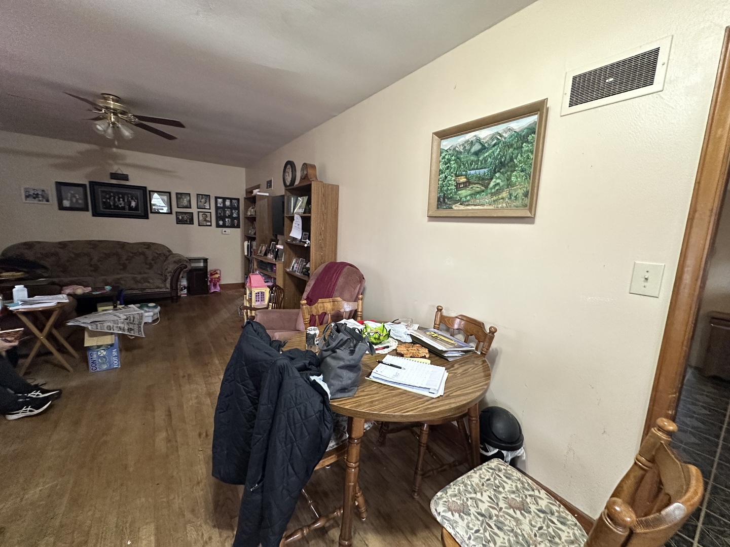 1410 Knoll Crest Drive
