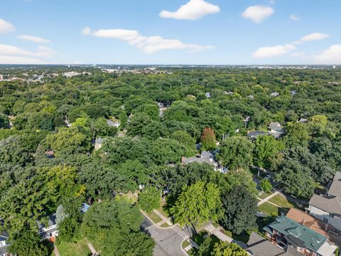 Tiny photo for 102 Keystone Avenue, River Forest, IL 60305 (MLS # 12582263)