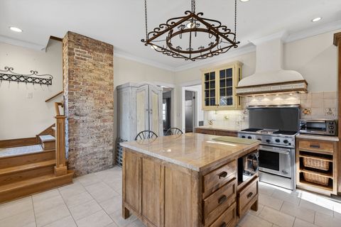 Tiny photo for 102 Keystone Avenue, River Forest, IL 60305 (MLS # 12582263)