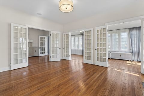 Tiny photo for 102 Keystone Avenue, River Forest, IL 60305 (MLS # 12582263)