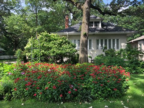 Tiny photo for 102 Keystone Avenue, River Forest, IL 60305 (MLS # 12582263)