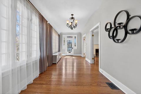 Tiny photo for 102 Keystone Avenue, River Forest, IL 60305 (MLS # 12582263)