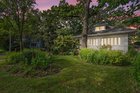 Tiny photo for 102 Keystone Avenue, River Forest, IL 60305 (MLS # 12582263)