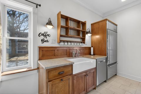 Tiny photo for 102 Keystone Avenue, River Forest, IL 60305 (MLS # 12582263)