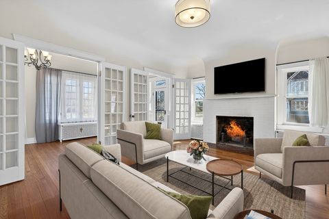 Tiny photo for 102 Keystone Avenue, River Forest, IL 60305 (MLS # 12582263)