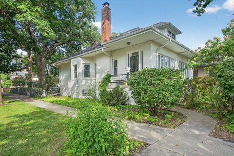 Tiny photo for 102 Keystone Avenue, River Forest, IL 60305 (MLS # 12582263)