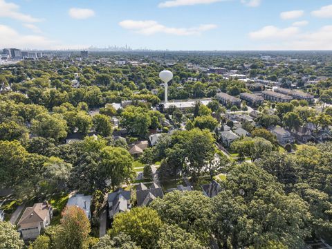 Tiny photo for 102 Keystone Avenue, River Forest, IL 60305 (MLS # 12582263)
